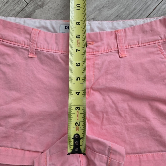 Old Navy Pink Bermuda Shorts for Casual Wear - Picture 4 of 10